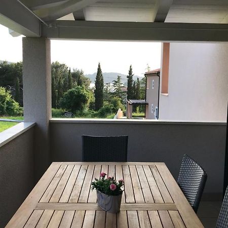 Apartmani Matea Cres Eksteriør billede