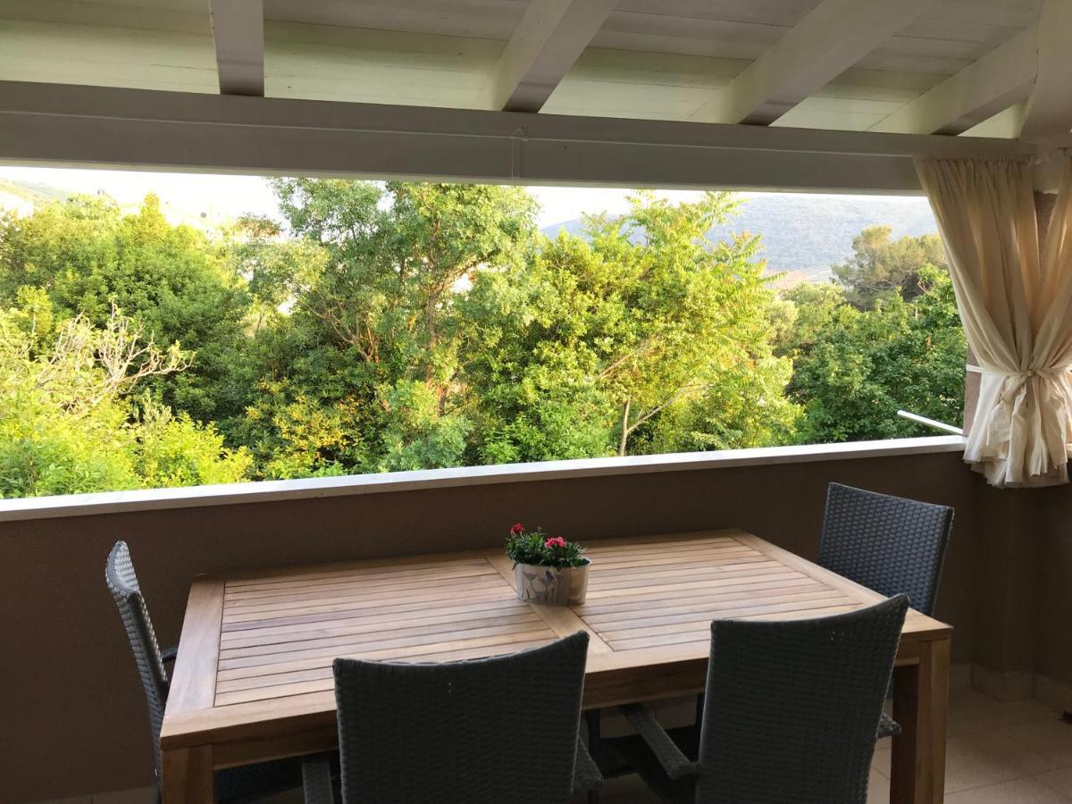 Apartmani Matea Cres Eksteriør billede